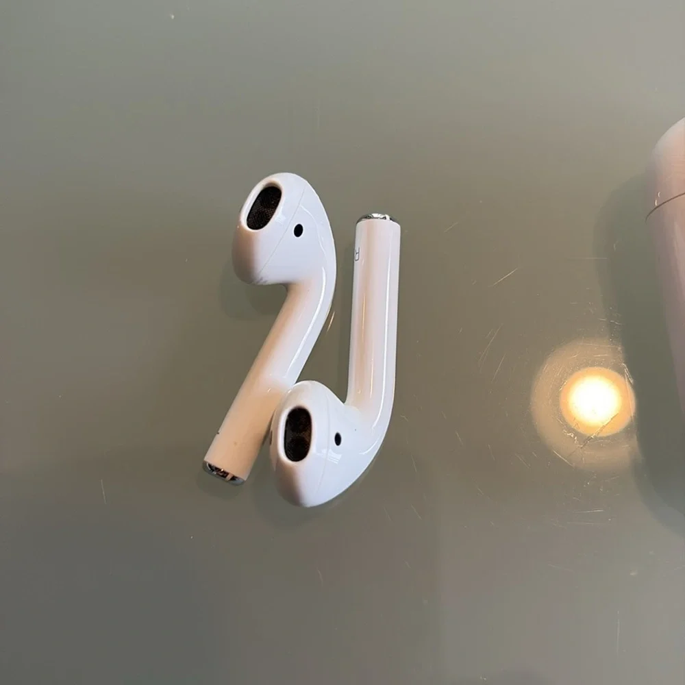 Apple like new
